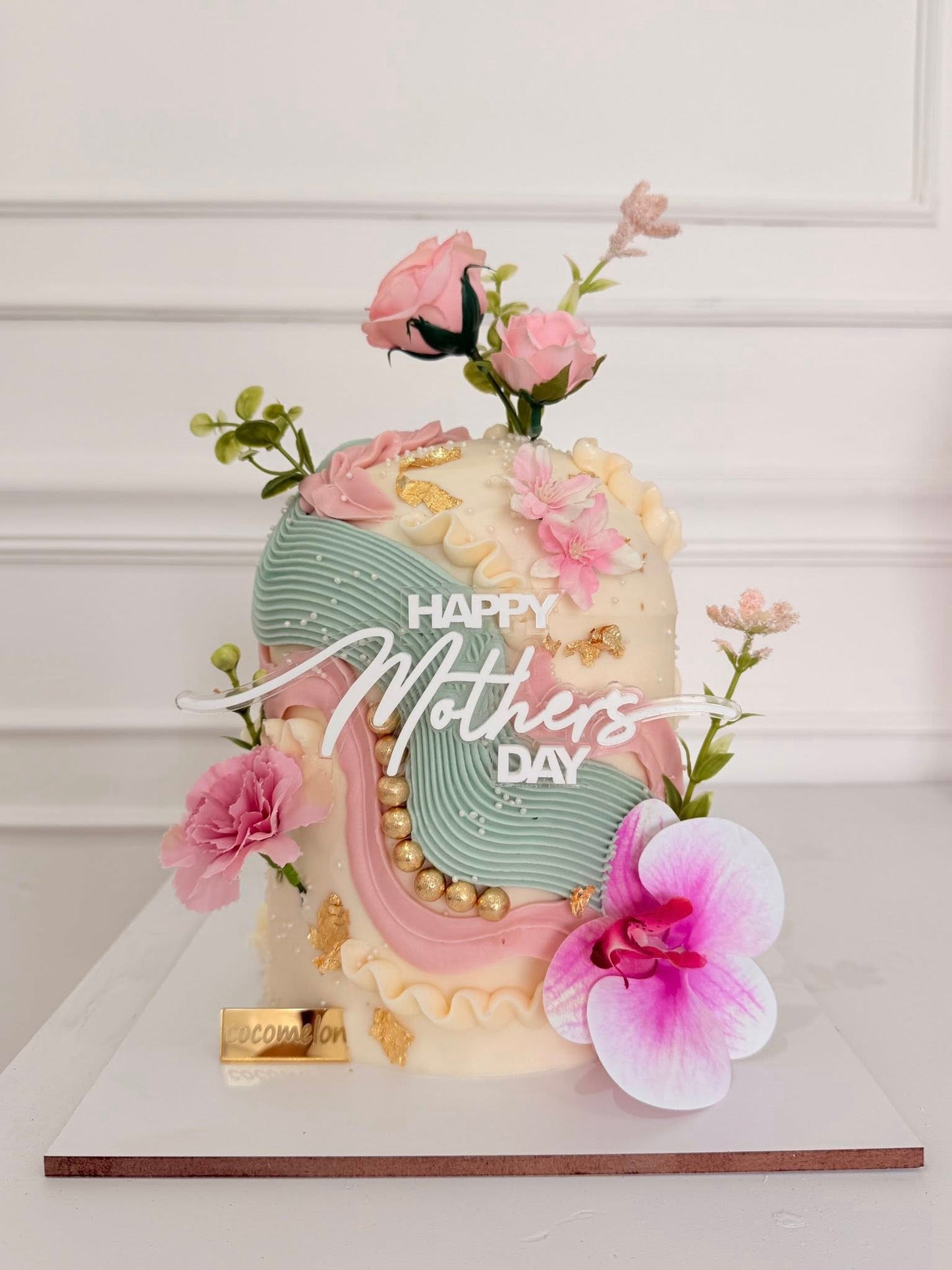 Dome cake floral