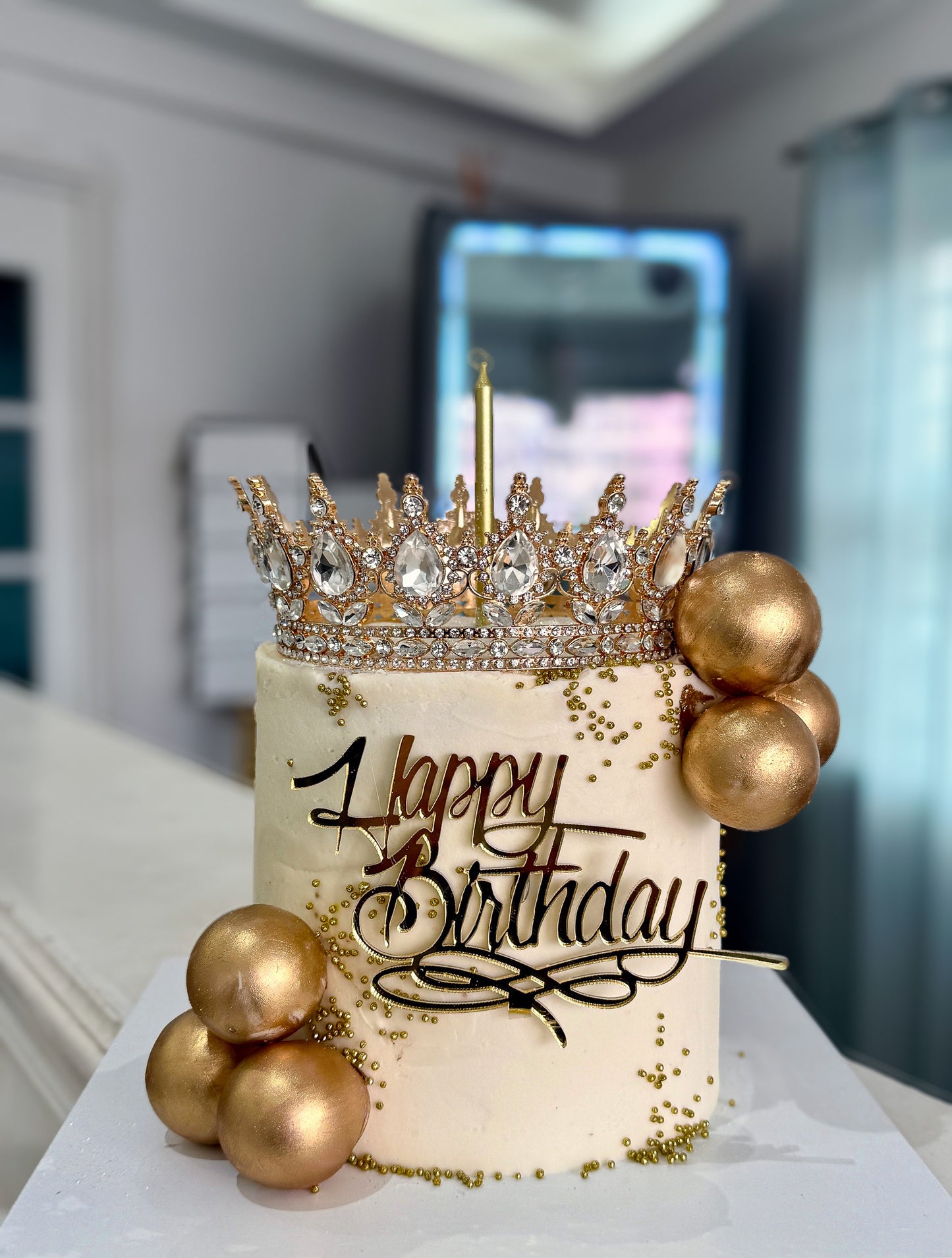 Pastel Cumpleaños Corona Blanca - 10 personas